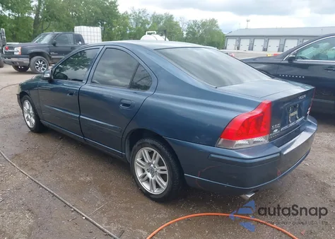 2007 Volvo S60 2.5T z USA, uszkodzony, nr VIN YV1RH592472612213